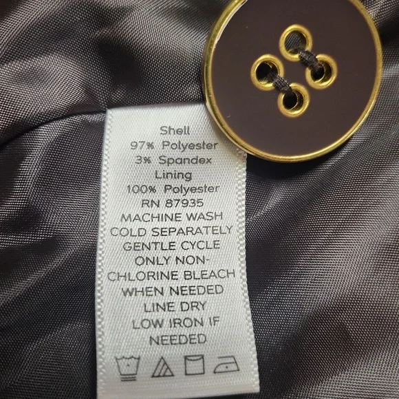 Susan graver, size medium, lined belted 3/4 car coat. - Picture 5 of 5